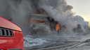 Как полыхают склады в Новосибирске: фото и видео с жуткого пожара на Петухова