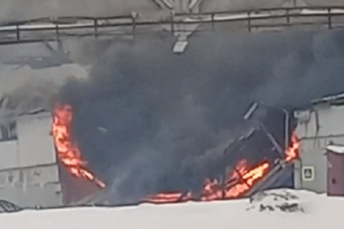 Дым пожар. Огонь и дым. Пожар в риме. Великий пожар в риме. Пожар в китае.