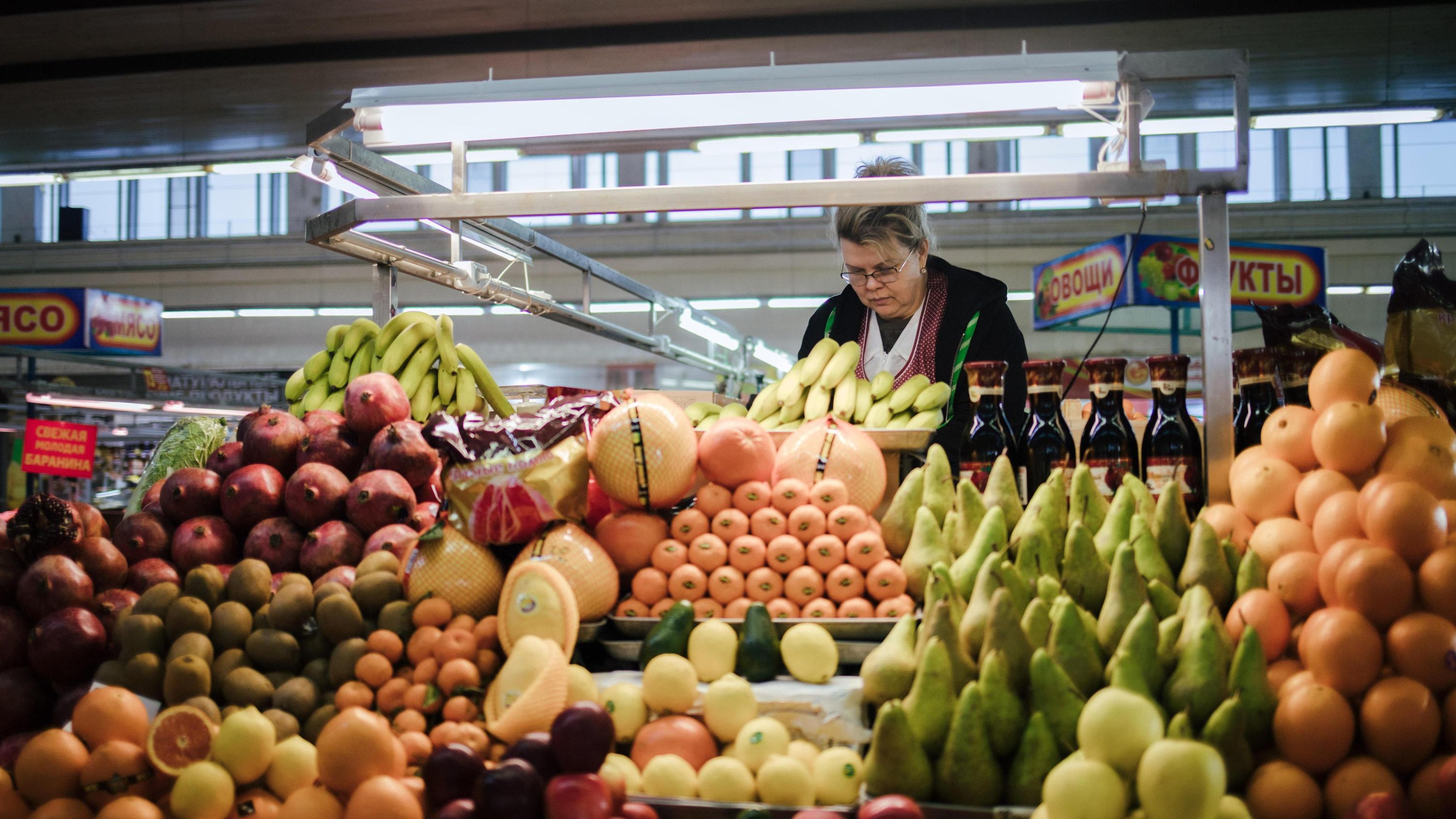 Овощи дорожают, мясо дешевеет: как изменились цены на продукты в Новосибирской области