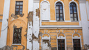 «Подцепили забвение»: гуляем по центру Ярославля и ужасаемся болезненному виду исторических домов