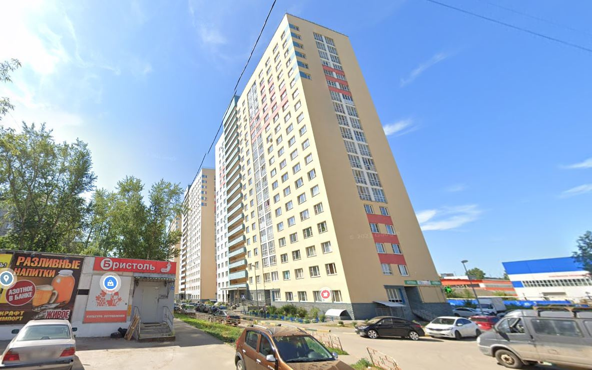 В Нижнем Новгороде девушка разбилась, выпав из окна многоэтажки