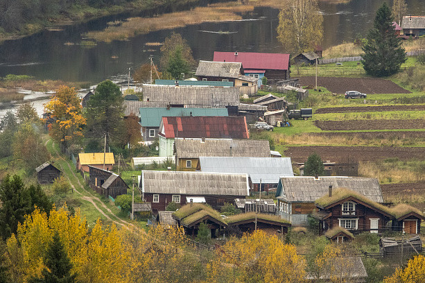 Беда на селе коль на столе