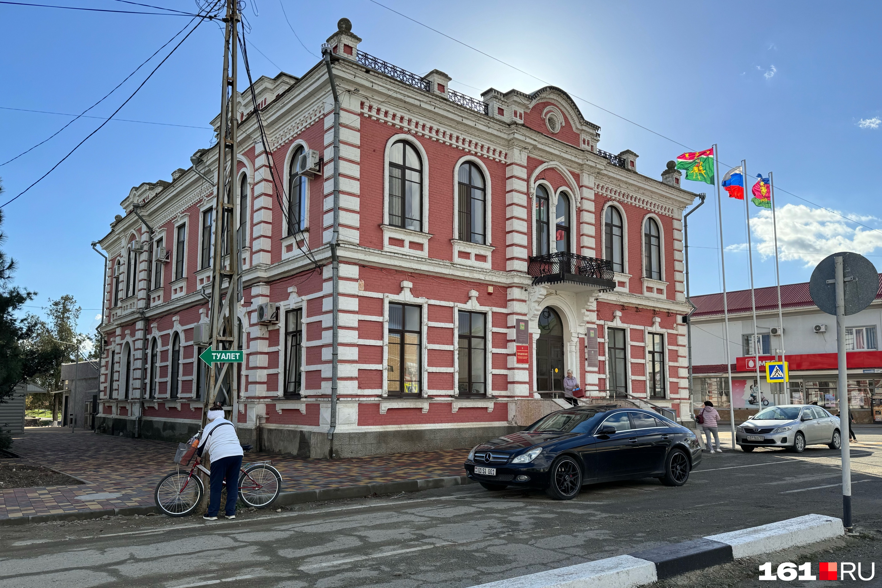 Здание станичного правления в Полтавской находится в реестре объектов культурного наследия Краснодарского края