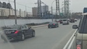 Движение по Димитровскому мосту закрыли на несколько минут во время проезда кортежа