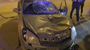 В Челябинске Opel сбил двух пешеходов и врезался в тросовые ограждения