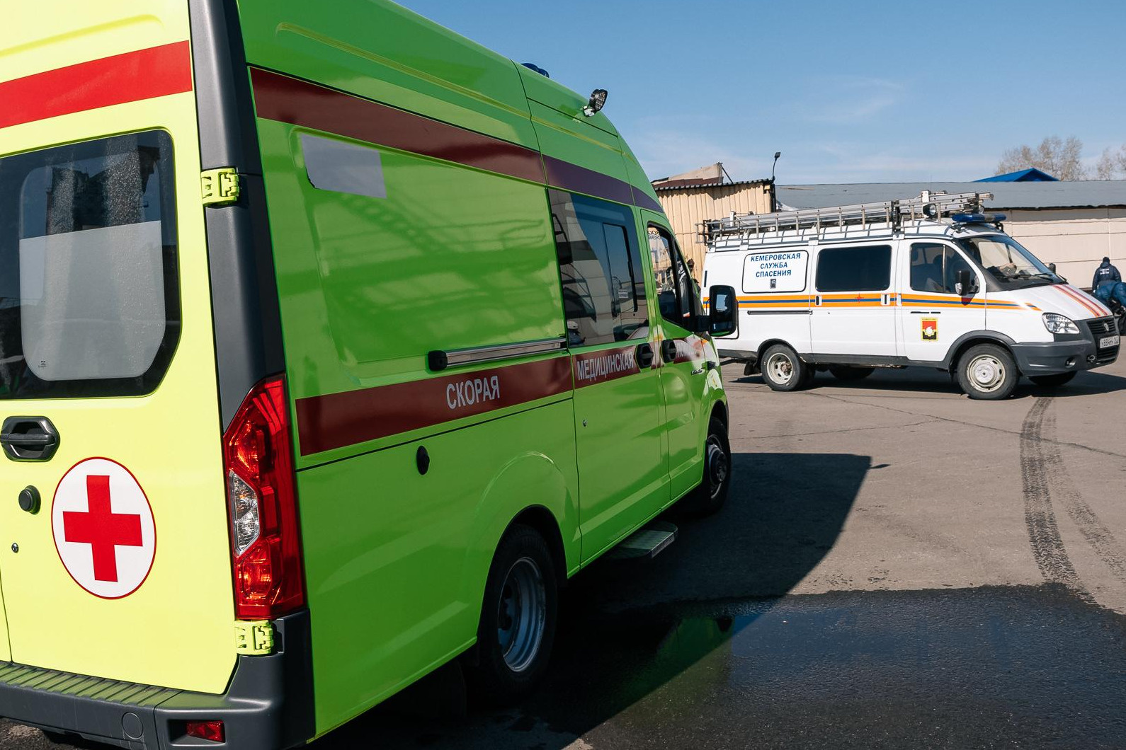 В Архангельске рабочего зажало между двумя грузовиками - 6 июля 2023 - 29.ру