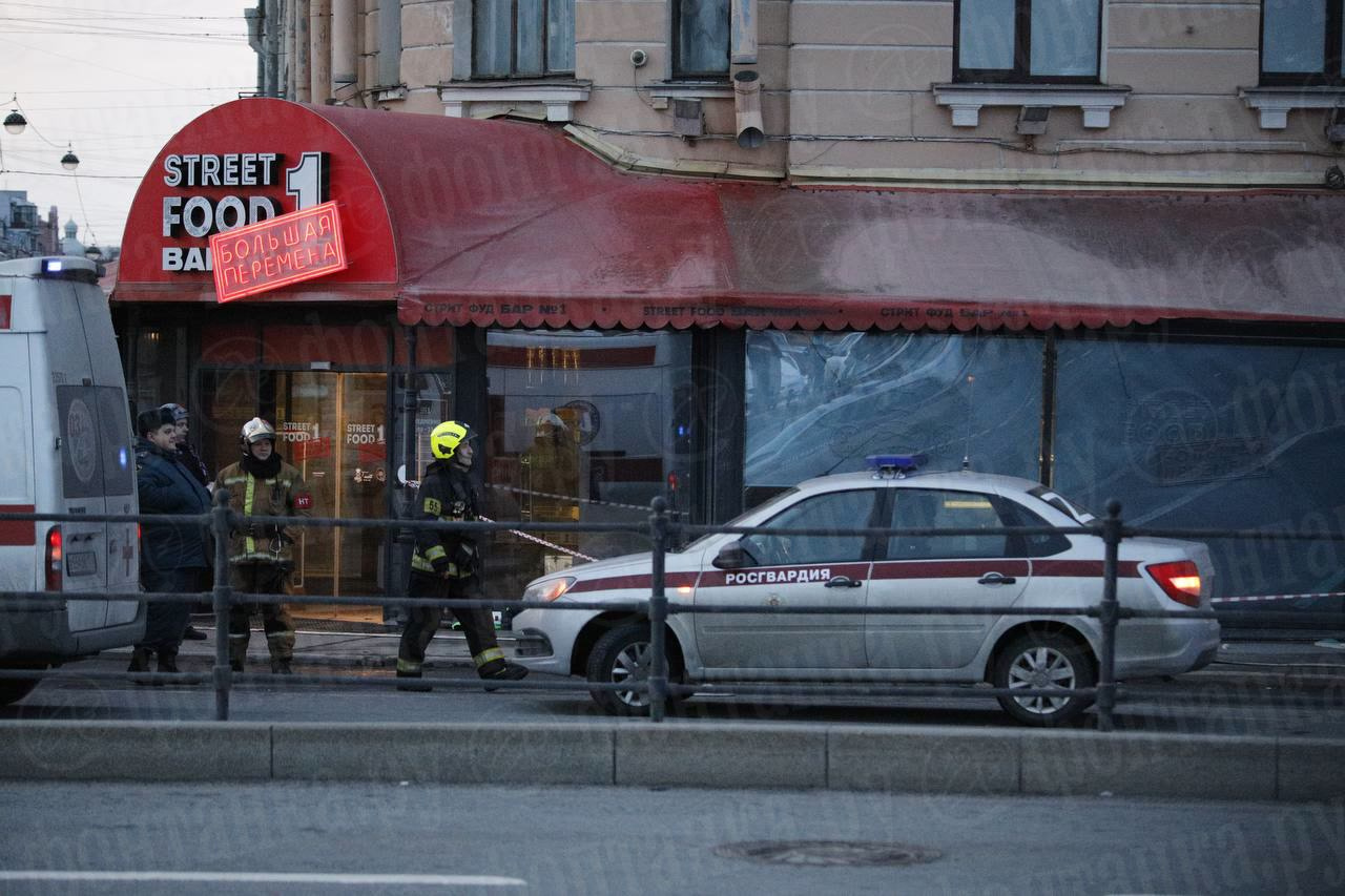 Взрыв, пламя, все бегут». Что известно о взрыве в кафе, где погиб Владлен  Татарский | 02.04.2023 | Санкт-Петербург - БезФормата