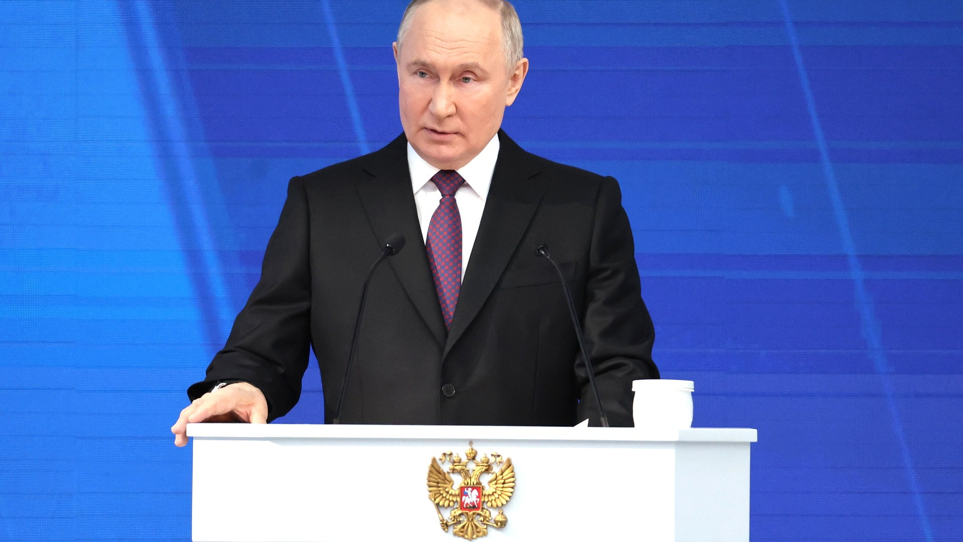 Путин больше двух часов выступал с посланием Федеральному собранию: пересказываем коротко речь президента