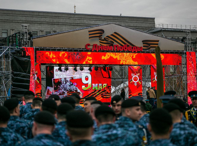 «Не залезай, майор не разрешает». Технику готовят к параду в честь Дня Победы — онлайн-трансляция